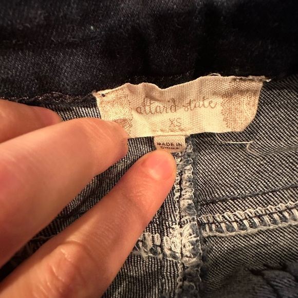 Altar’d State Womens Super Flare Dark Wash Denim - Picture 2 of 2